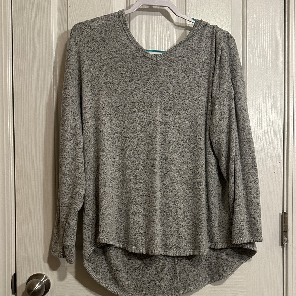 Cupio Heather Gray V-Neck Sweatshirt
